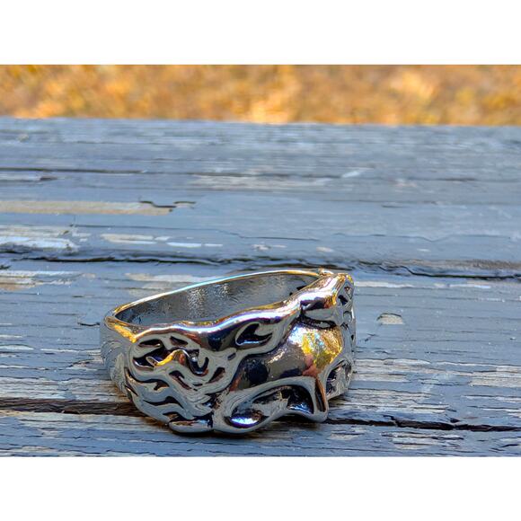 Vintage-Style Jesus Head Flame Ring Size 10 Goth Streetwear - Picture 4 of 8